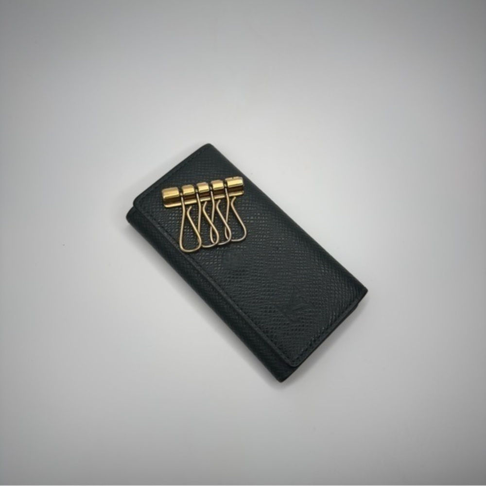 Louis Vuitton Vintage 4 Key Holder/Wallet | Taiga Green Leather | Unisex |